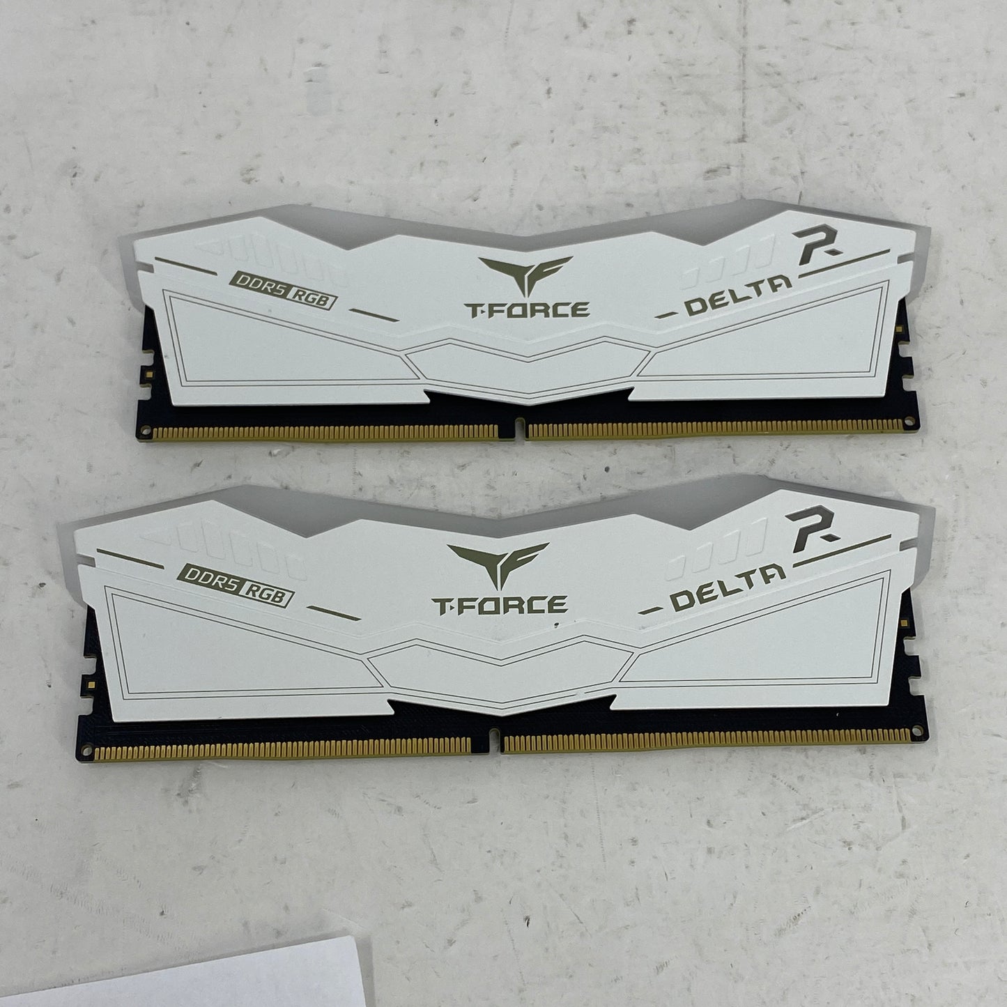 TeamGroup T-Force Delta RGB 32GB (2x16GB) RAM DDR5 5600MHz FF4D516G5600HC36BBK