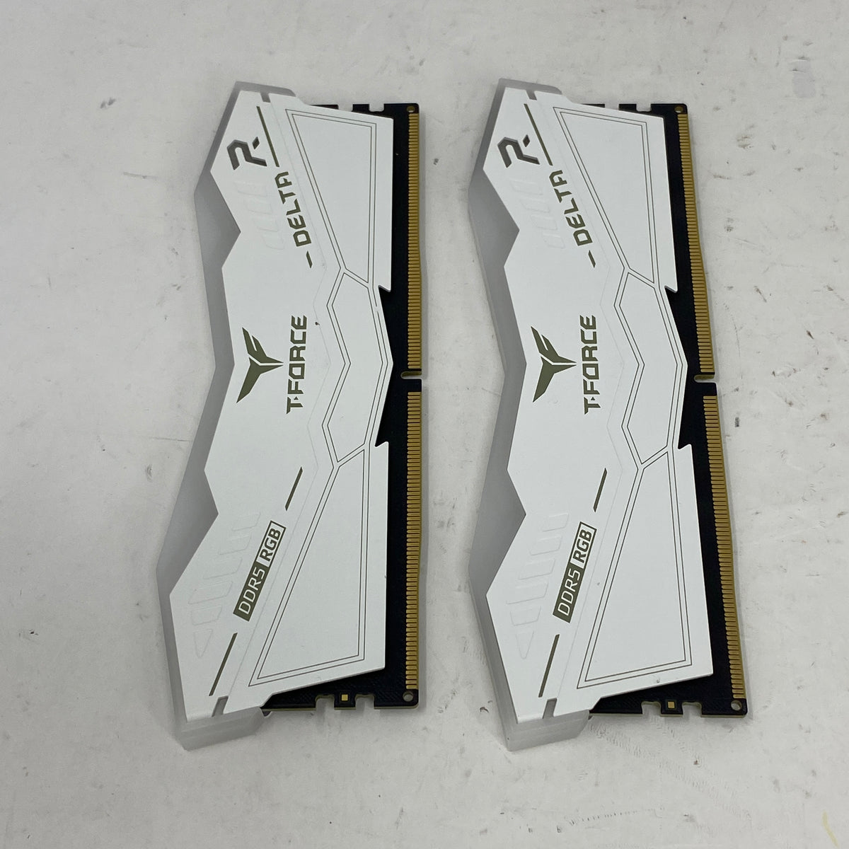 TeamGroup T-Force Delta RGB 32GB (2x16GB) RAM DDR5 5600MHz FF4D516G5600HC36BBK