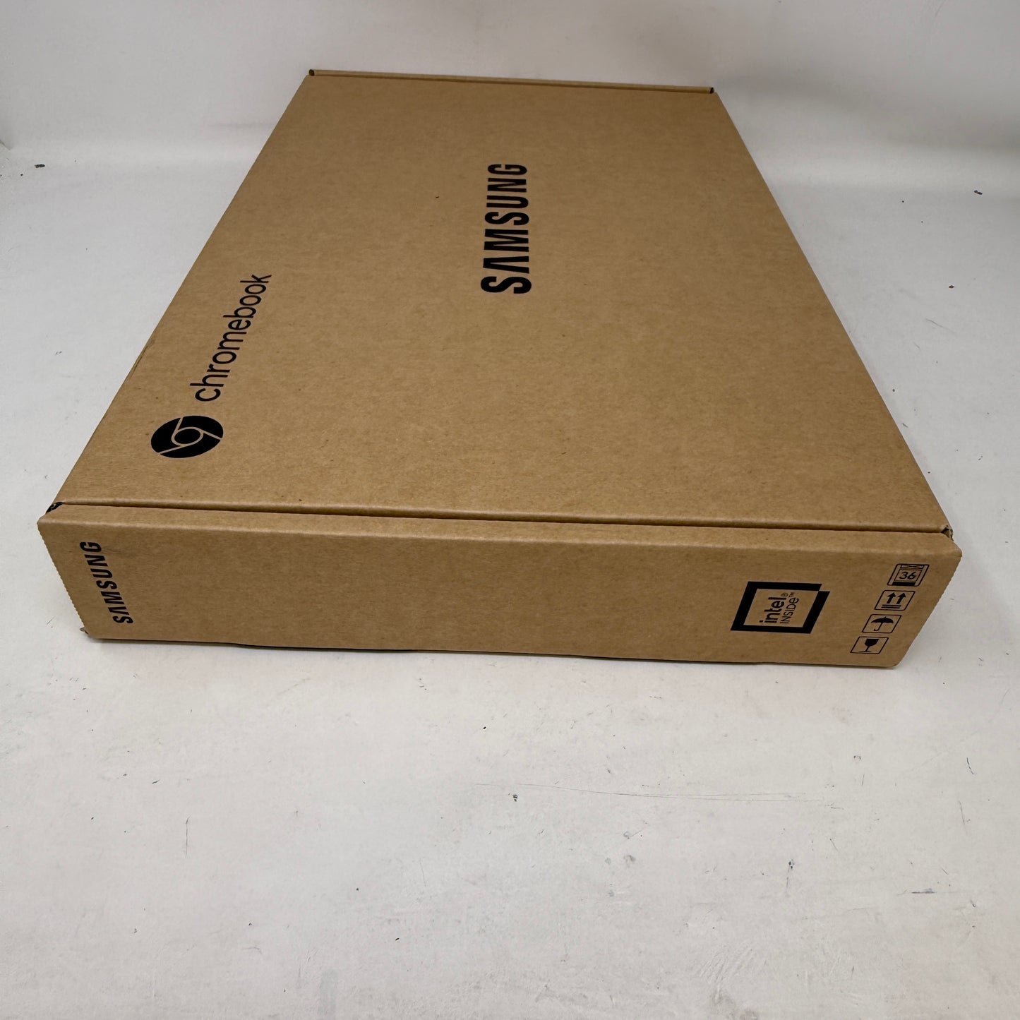 New Samsung Galaxy Chromebook 4 XE310XBA 11.6" Celeron N4020 1.1GHz 4GB RAM 32GB eMMc