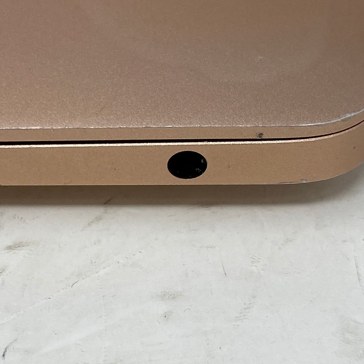2020 Apple MacBook Air 13.3" i3 1.1GHz 8GB RAM 256GB SSD Gold A2179