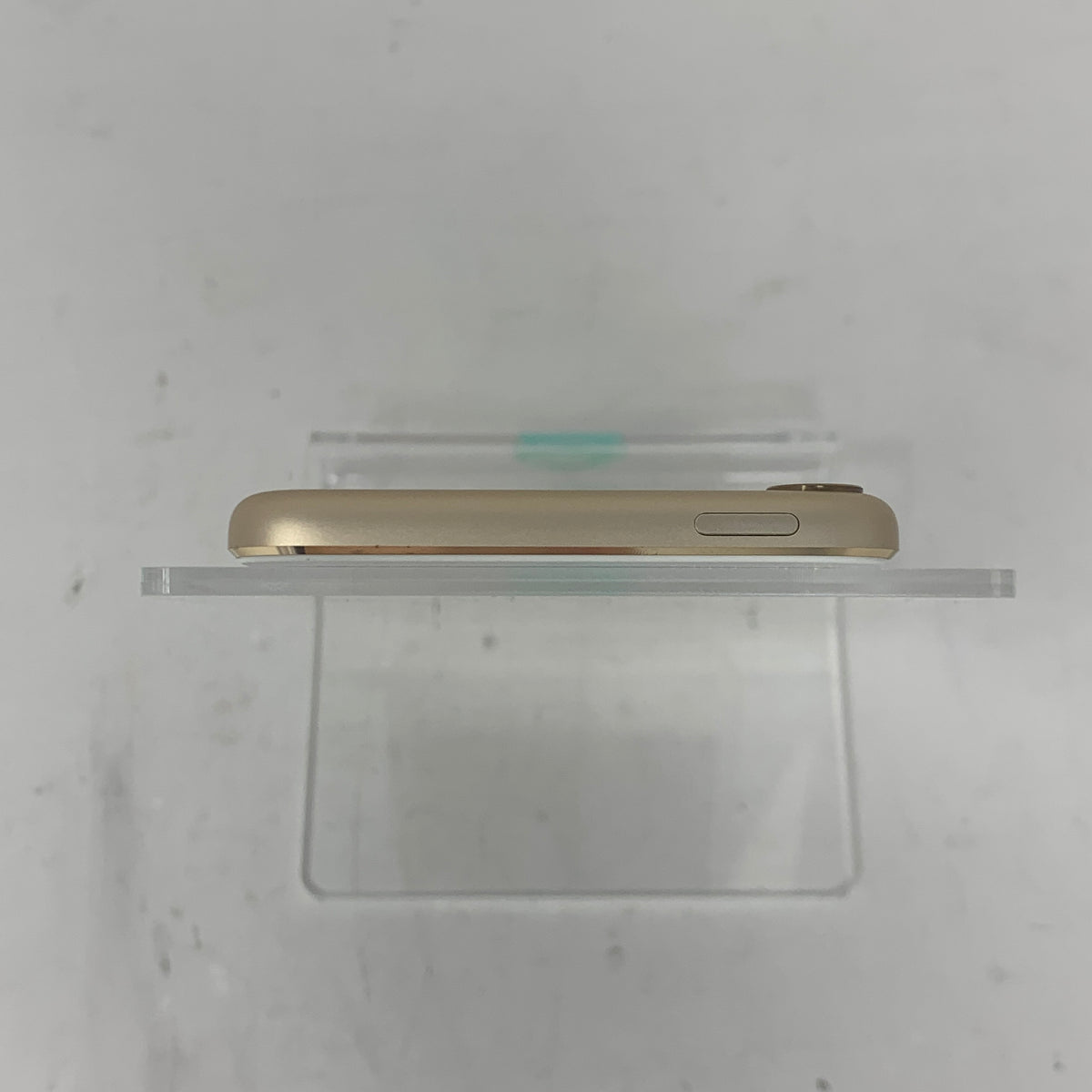 Apple iPod Touch 7th Gen 32GB Gold MVHT2LL/A