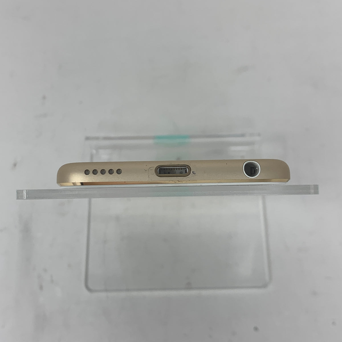 Apple iPod Touch 7th Gen 32GB Gold MVHT2LL/A