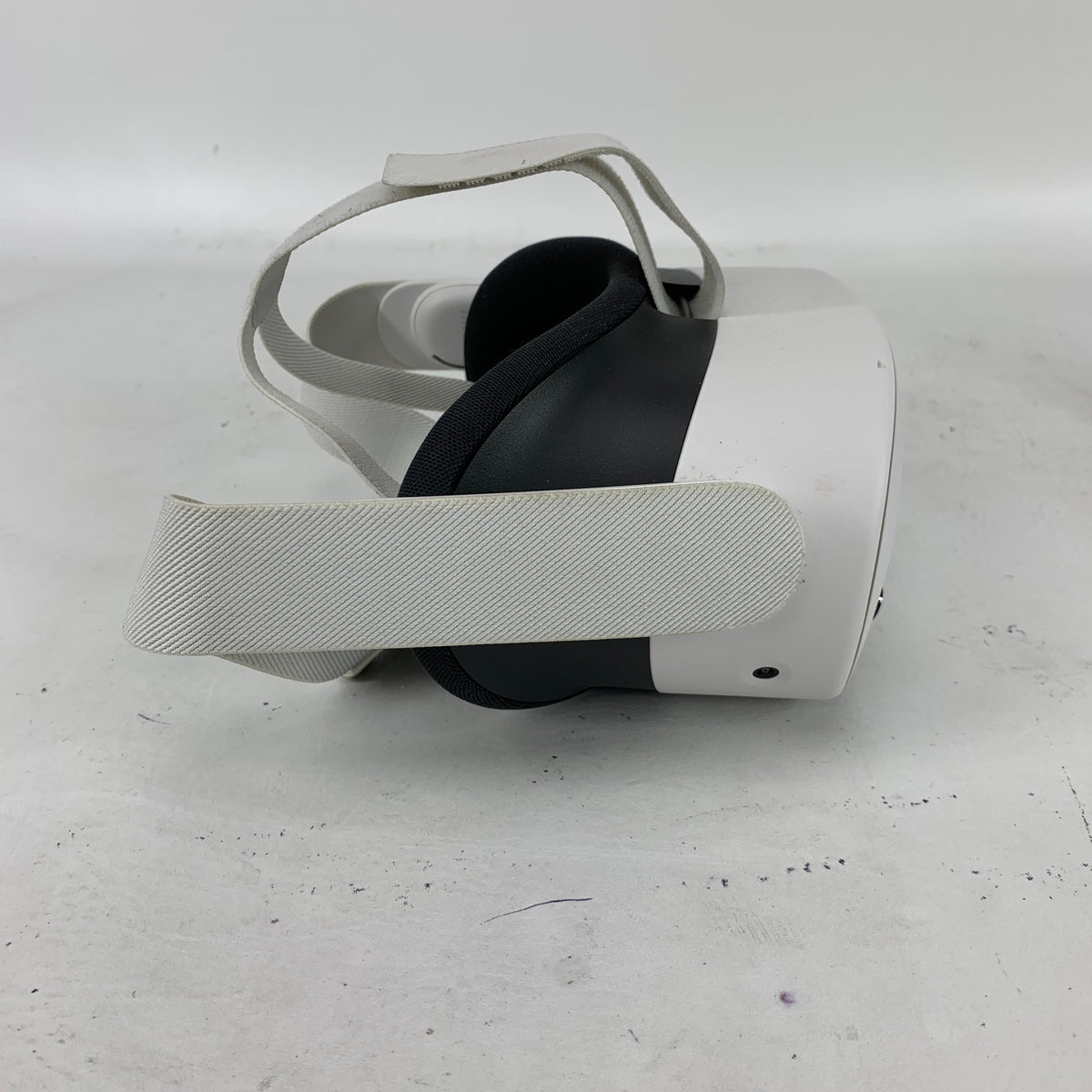 Meta Quest 3S 128GB Standalone All-in-One VR Headset P97