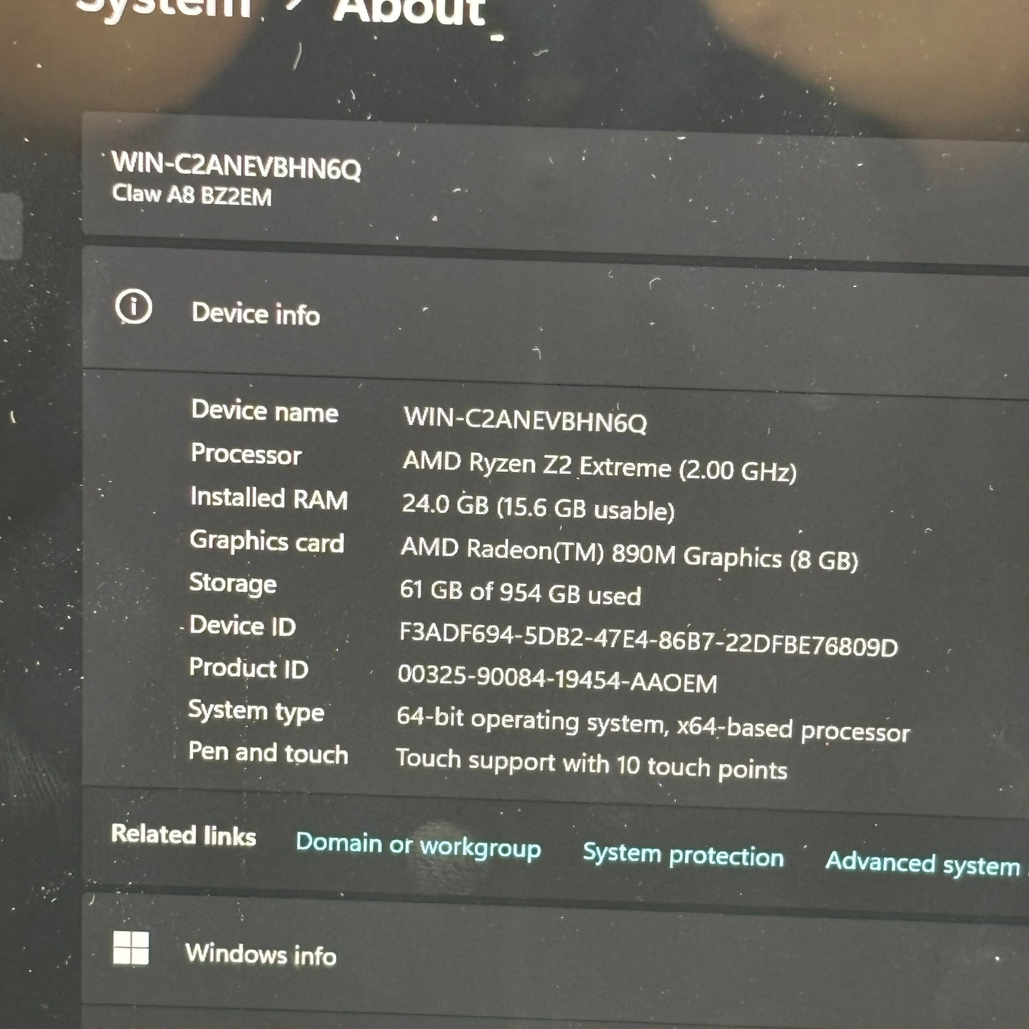 MSI Claw A8 7" AMD Ryzen Z2 Extreme 24GB RAM 1TB White MSI CLAW A8
