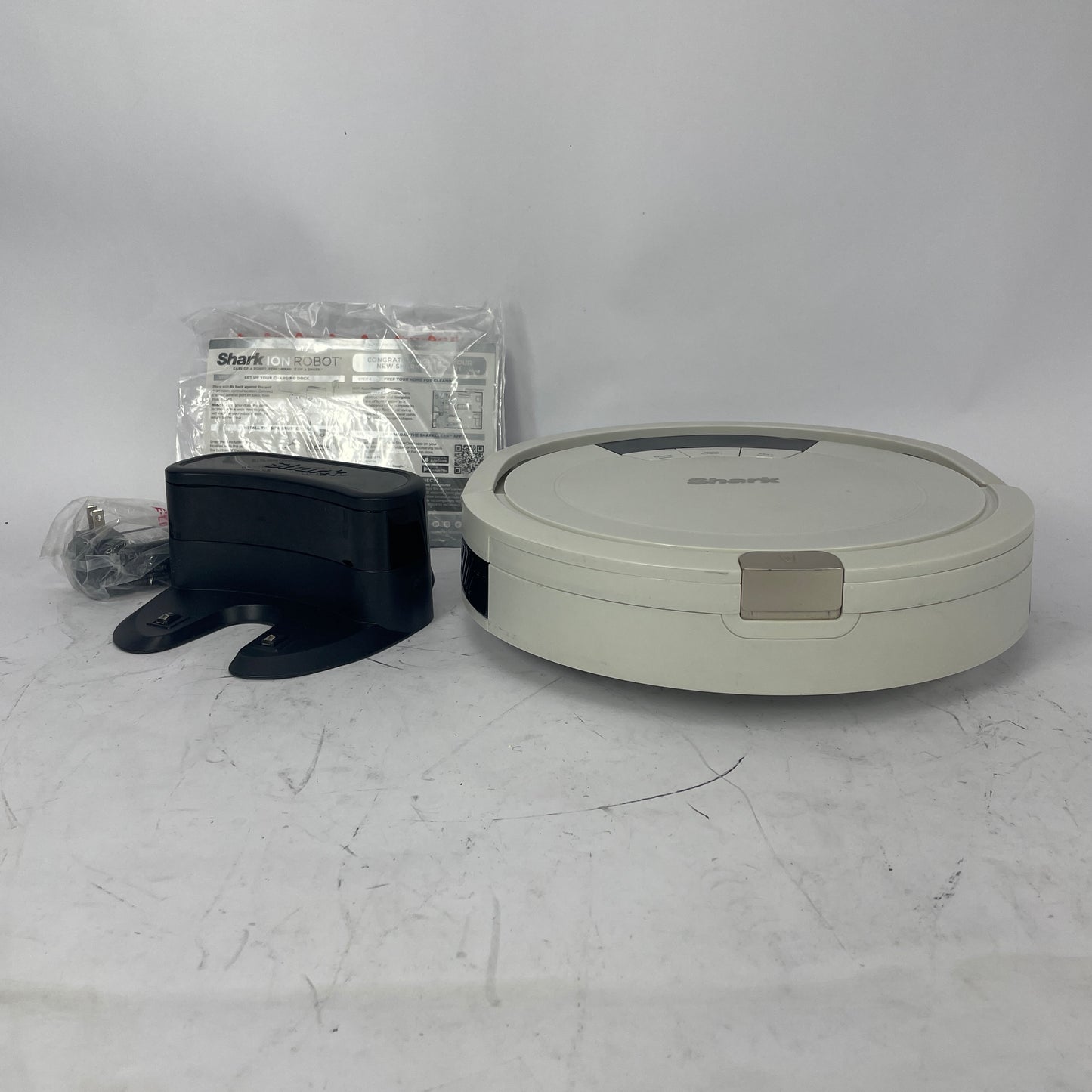 Shark ION Robotic Vacuum Cleaner AV752R01US White
