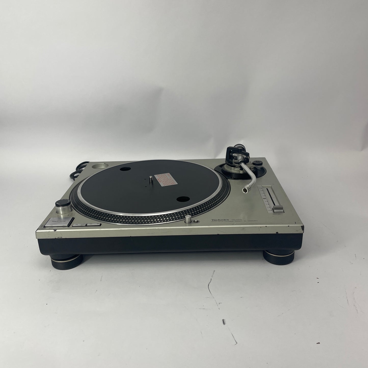 Technics SL-1200MK2 Direct-Drive Professional DJ Turntable