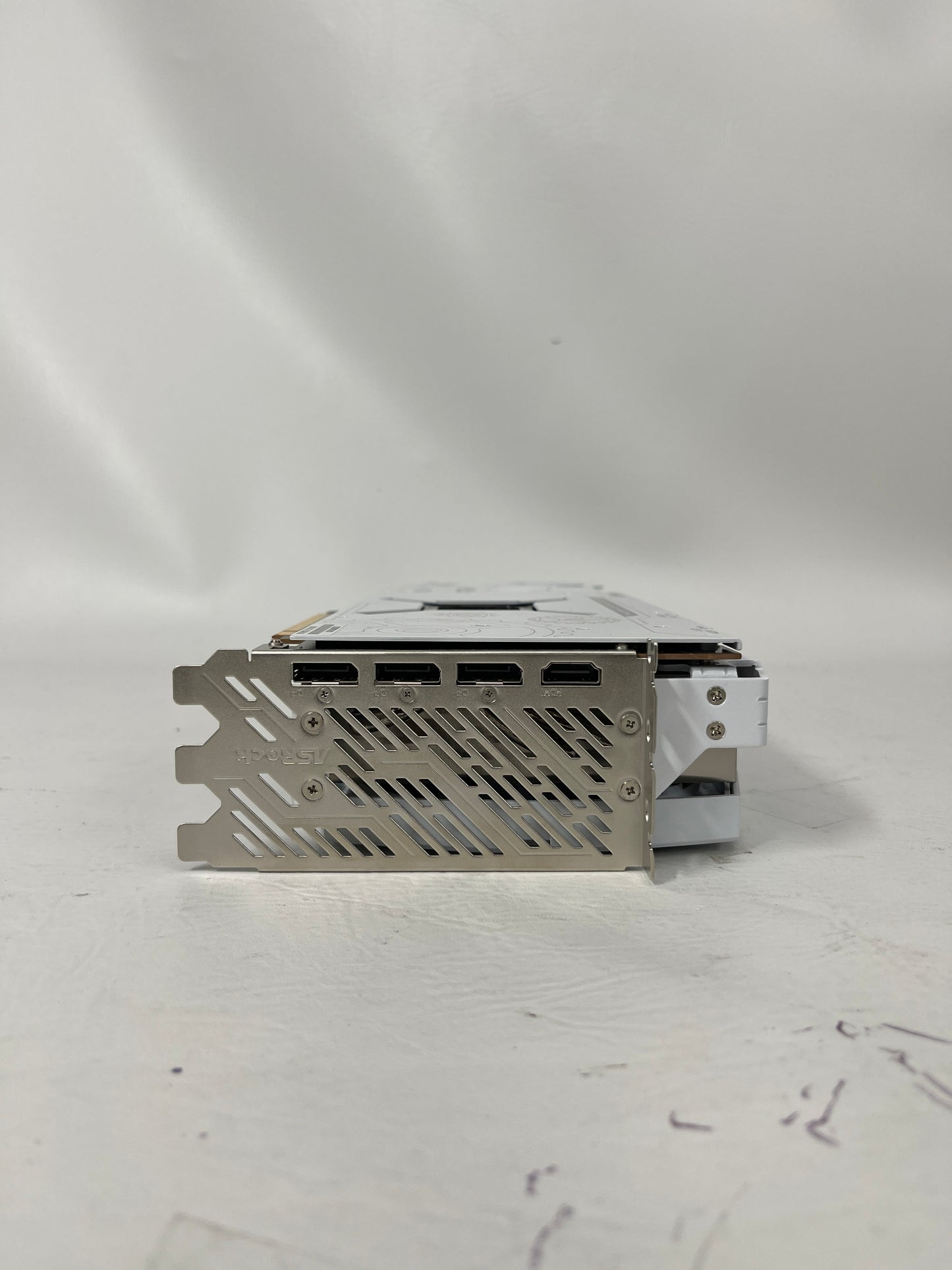 Broken AsRock Radeon RX 7900 XTX Taichi White Edition 24GB GDDR6 Graphics Card RX7900XTX TCW 24GO