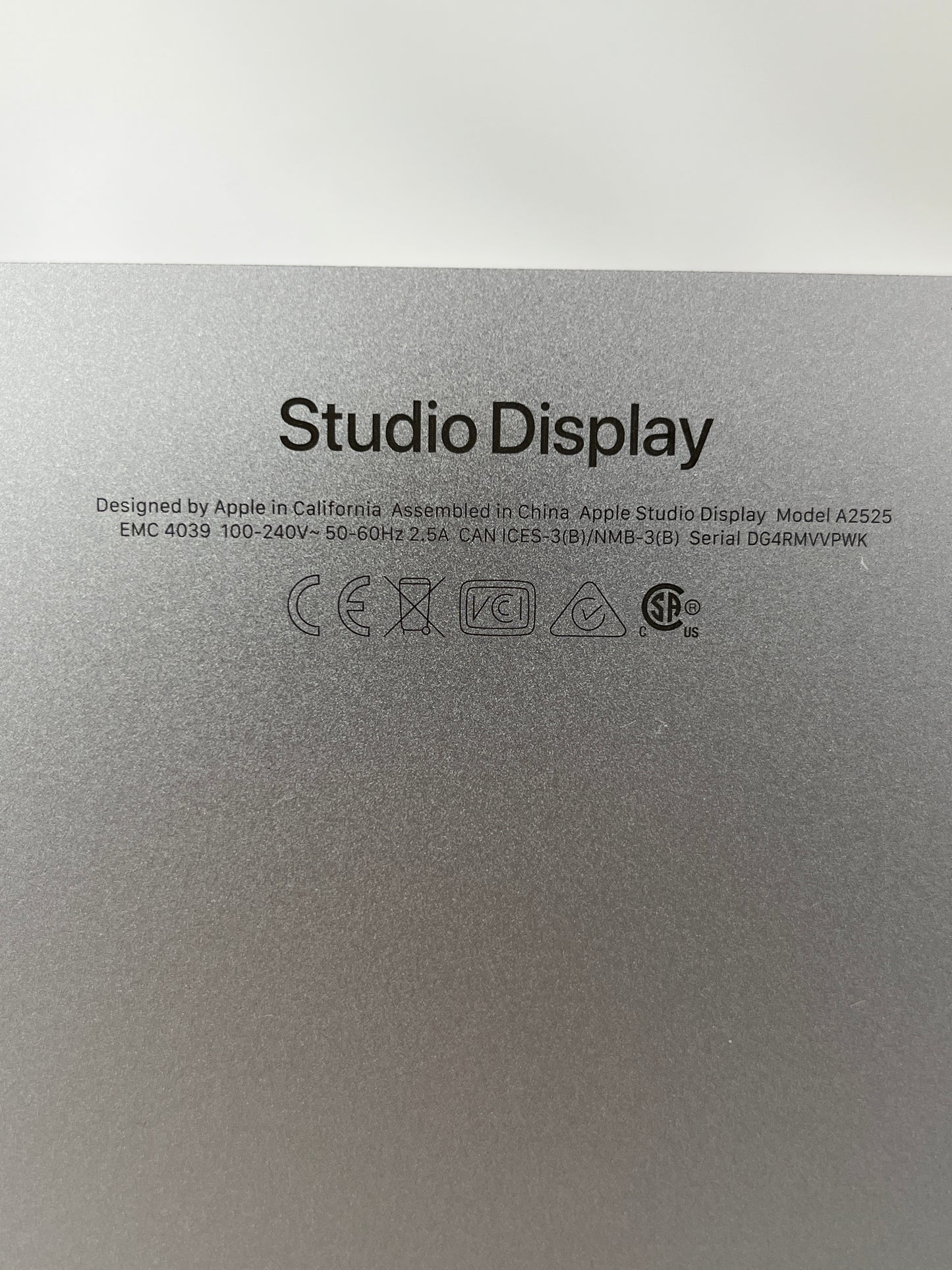 Apple Studio Display 27" 5K Retina Monitor Standard Glass Glossy Retina Display 