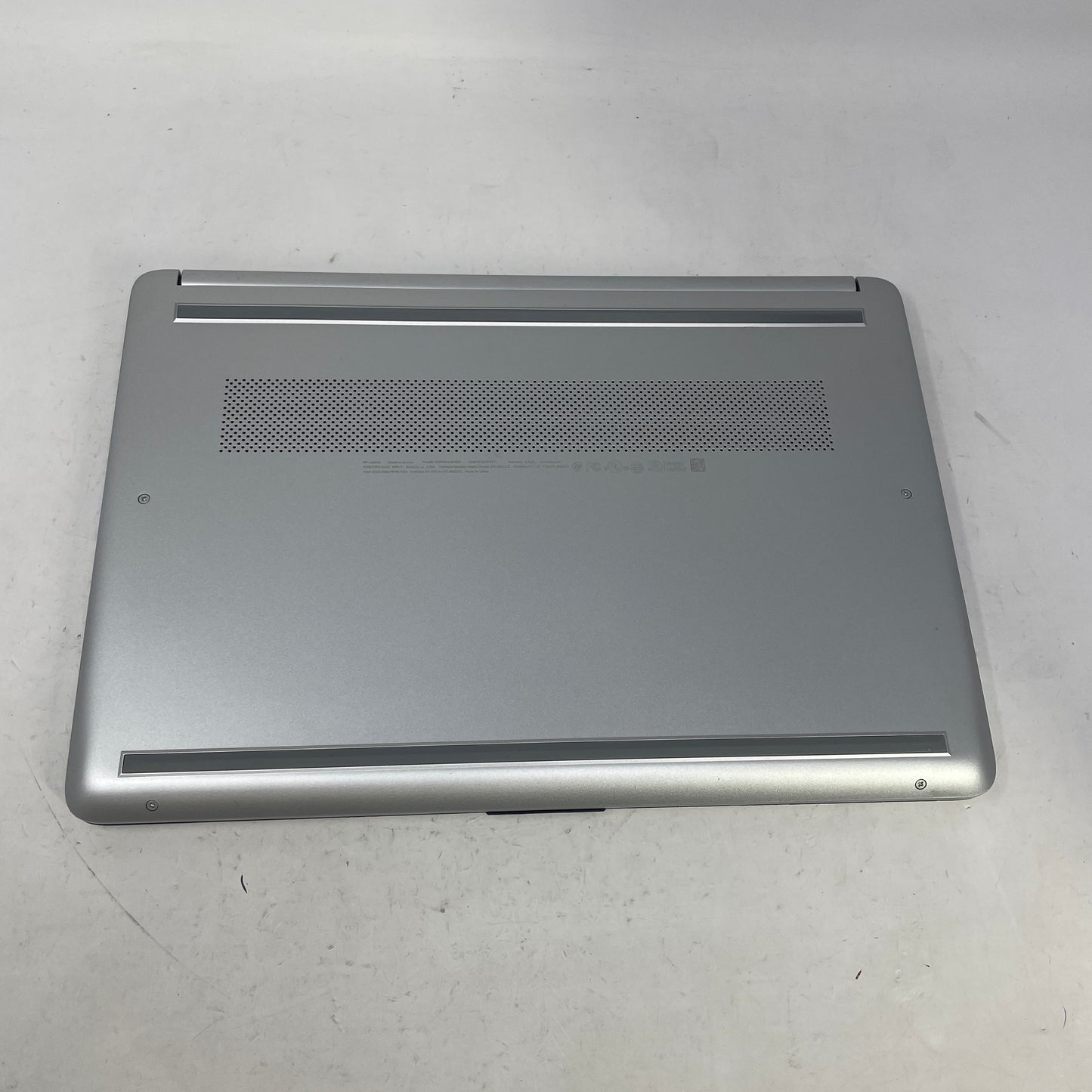 HP Laptop 14-FQ0057NR Athlon Silver 3050U 2.3GHz 4GB RAM 64GB SD