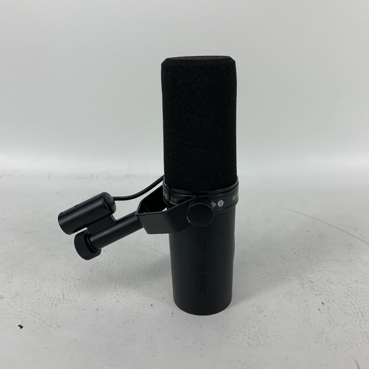 Shure SM7DB Active Dynamic Vocal Microphone 