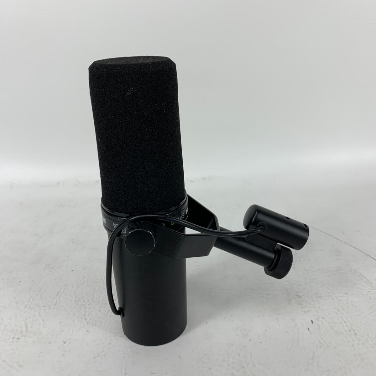 Shure SM7DB Active Dynamic Vocal Microphone 
