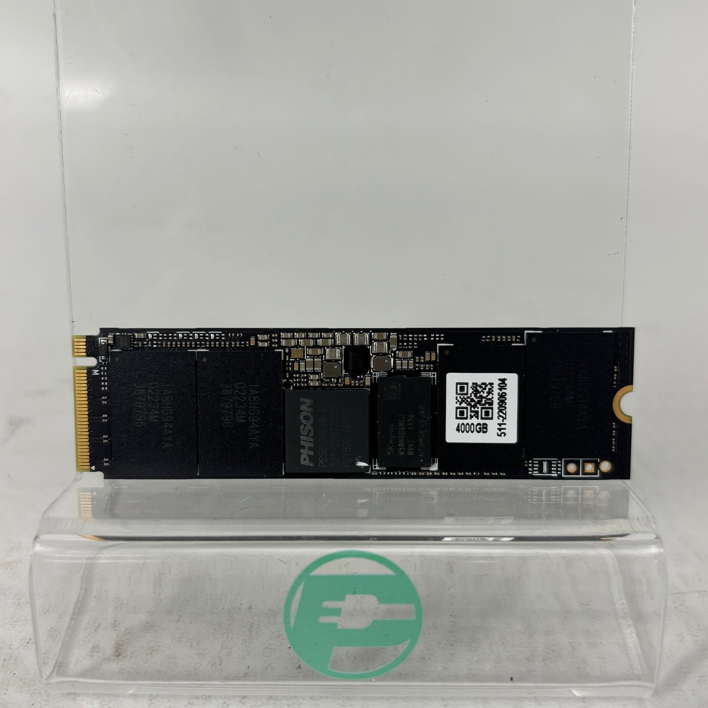 SK Hynix 2280mm Phison E18 4TB M.2 NVMe Gen 4.0 x 4 SSD H5AN8G6NCJ