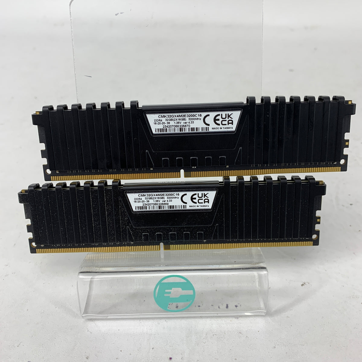 Corsair Vengeance LPX 32GB (2x16GB) RAM DDR4 2133MHz CMK32GX4M2E3200C16