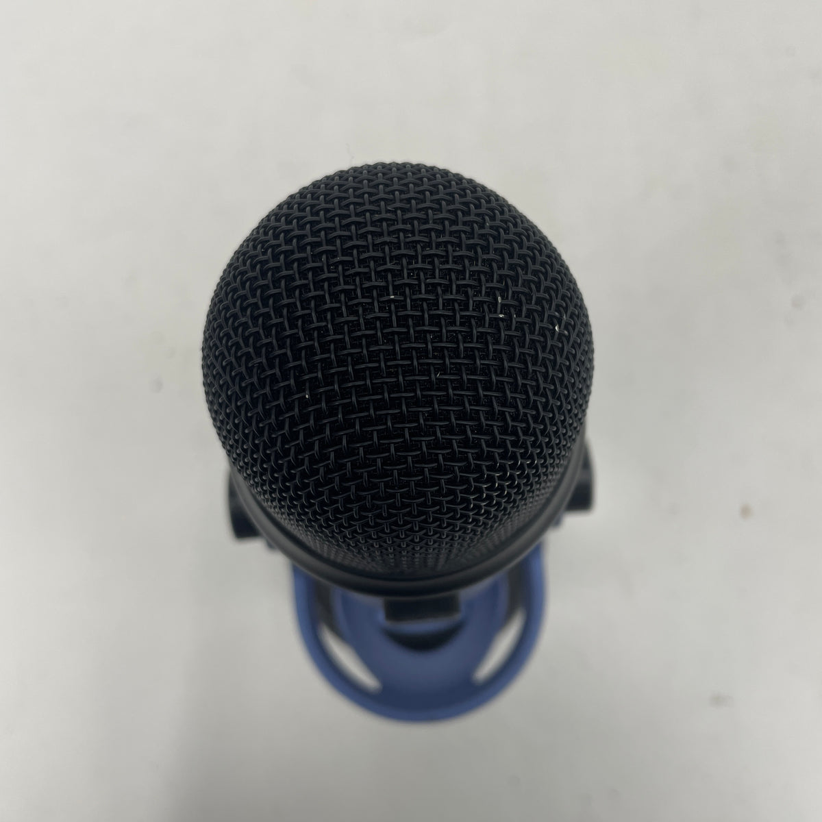 Blue Yeti 20Hz - 20kHz USB Multi-Pattern Condenser Microphone A00132
