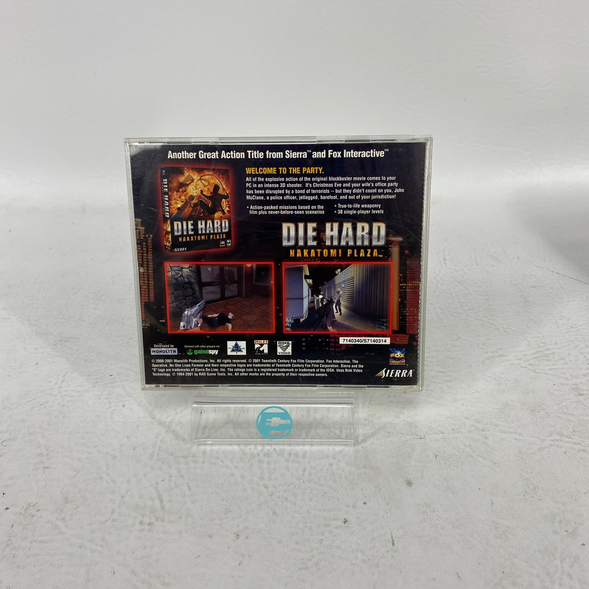 No One Lives Forever: The Operative [Game of the Year] (PC, 2001)