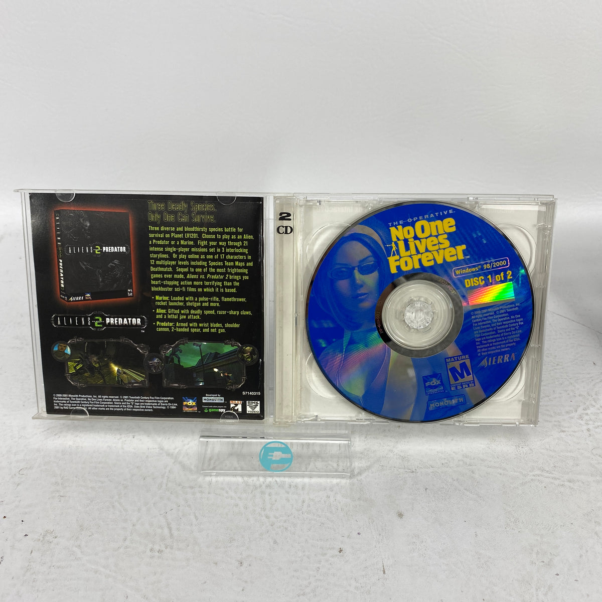 No One Lives Forever: The Operative [Game of the Year] (PC, 2001)