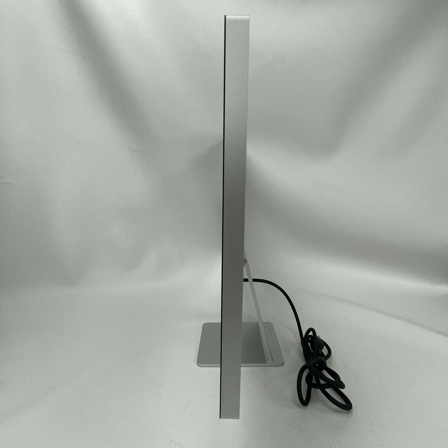 Apple Studio Display 27" A2525 IPS Professional 5K Retina IPS LCD Monitor