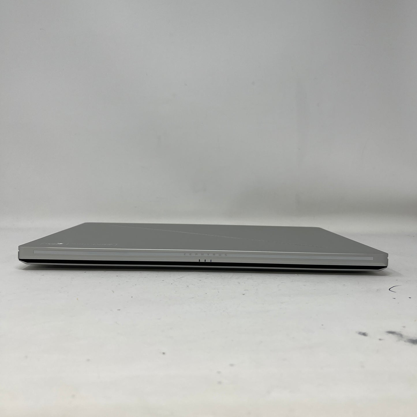 Asus ROG Zephyrus G14 GA403UV 14" Ryzen 9 8945HS 4.0GHz 16GB RAM 1TB SSD 