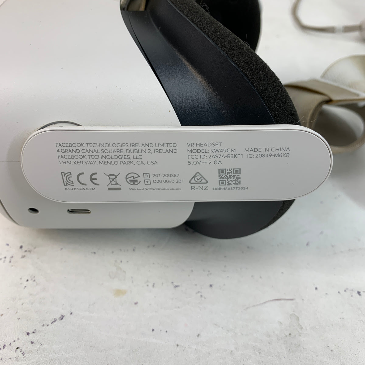 Meta Quest 2 128GB VR Headset KW49CM