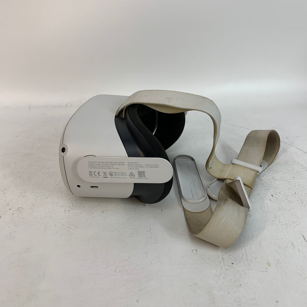 Meta Quest 2 128GB VR Headset KW49CM