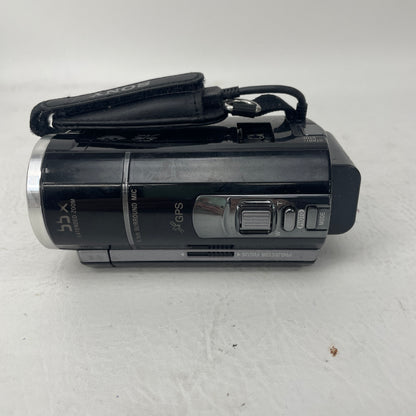 Sony HDR-CX260V High Definition Handycam 8.9 MP Camcorder 30x Optical Zoom