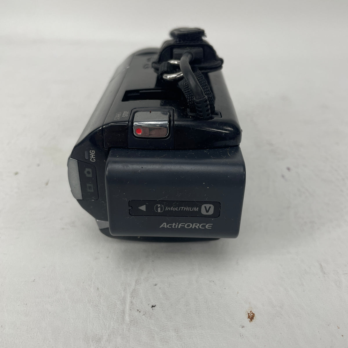 Sony HDR-CX260V High Definition Handycam 8.9 MP Camcorder 30x Optical Zoom