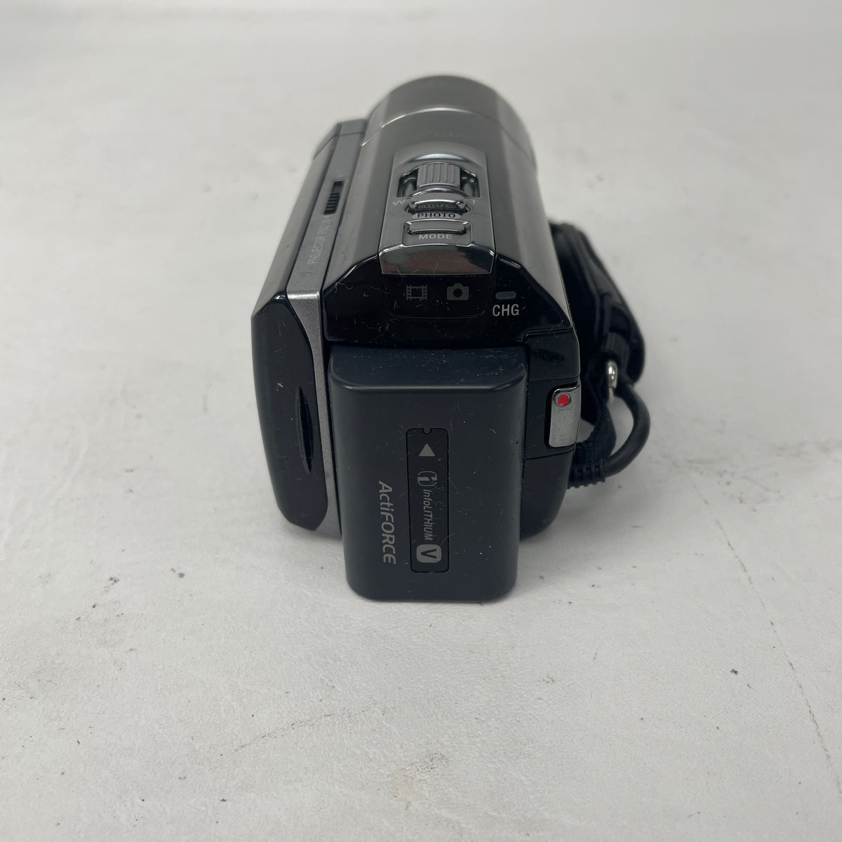 Sony HDR-CX260V High Definition Handycam 8.9 MP Camcorder 30x Optical Zoom