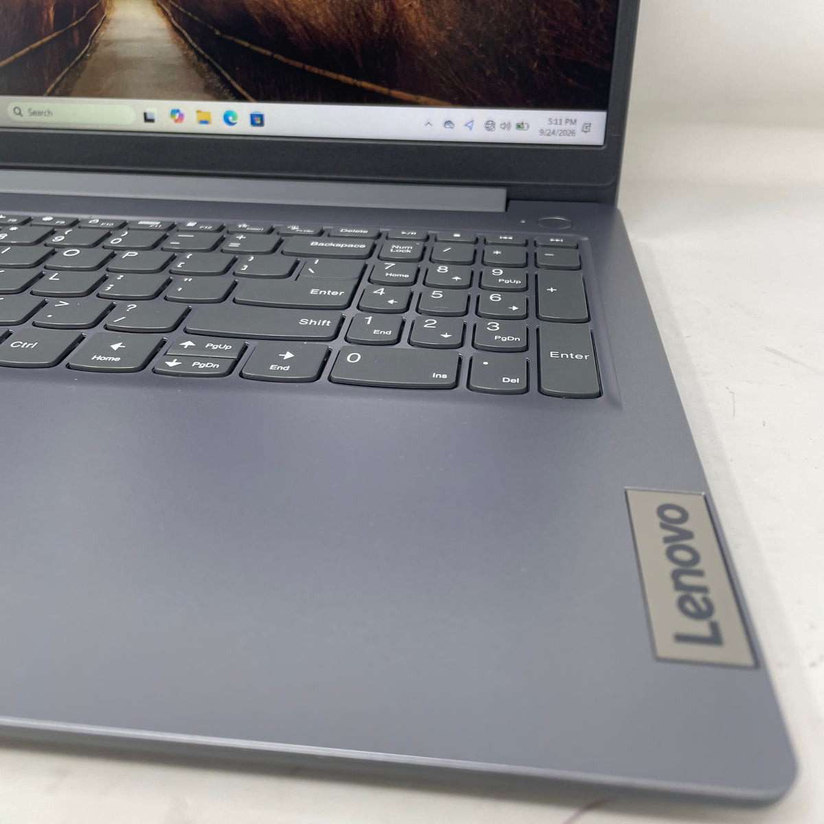 Lenovo IdeaPad Slim 3 15IAN8 15.6" i3-N305 1.8GHz 8GB RAM 128GB SSD