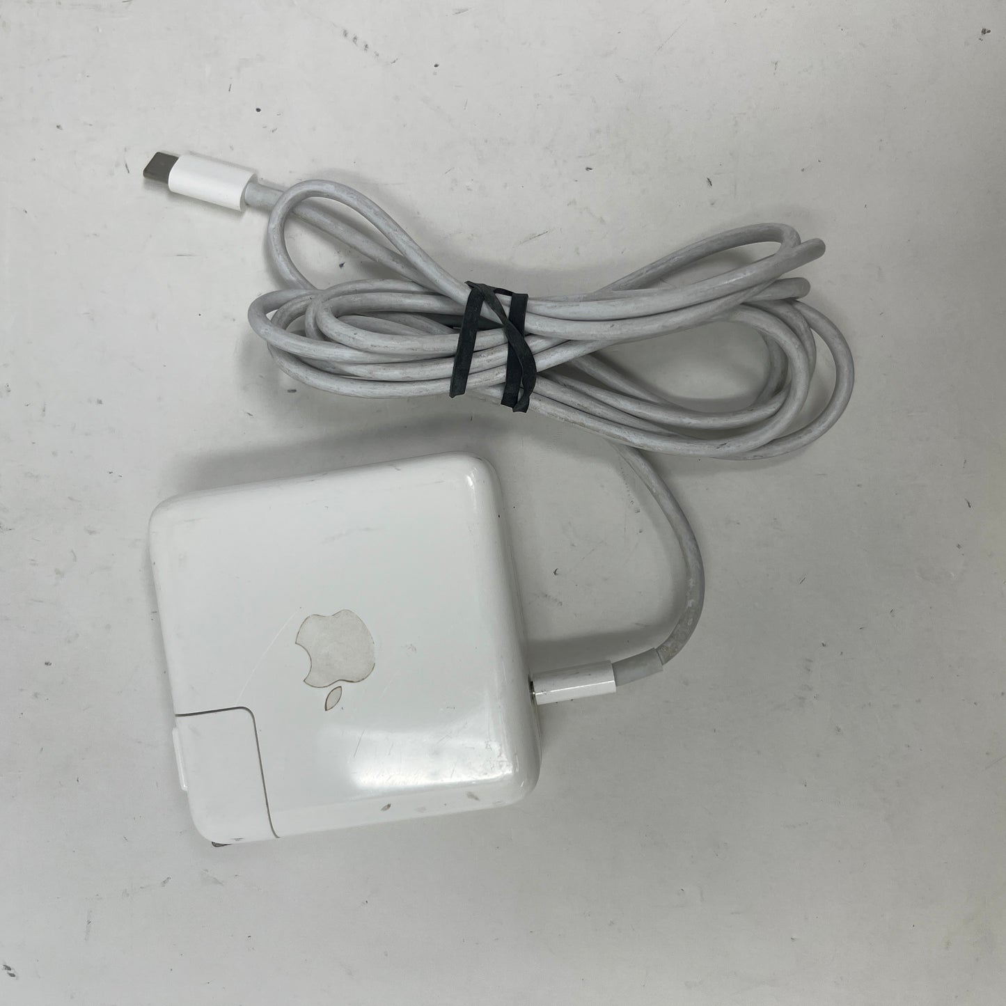 2018 Apple MacBook Pro 13.3" i5 2.3GHz 8GB RAM 250GB SSD Silver A1989