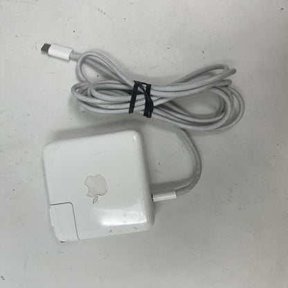 2018 Apple MacBook Pro 13.3" i5 2.3GHz 8GB RAM 250GB SSD Silver A1989