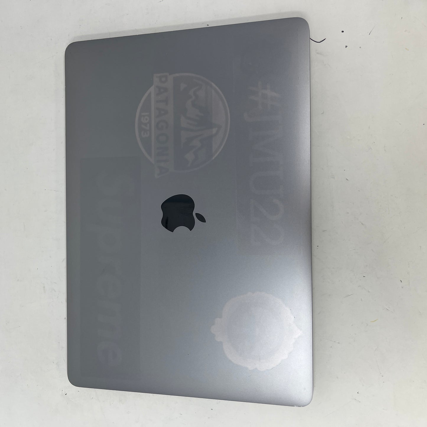 2018 Apple MacBook Pro 13.3" i5 2.3GHz 8GB RAM 250GB SSD Silver A1989