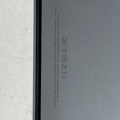 2018 Apple MacBook Pro 13.3" i5 2.3GHz 8GB RAM 250GB SSD Silver A1989