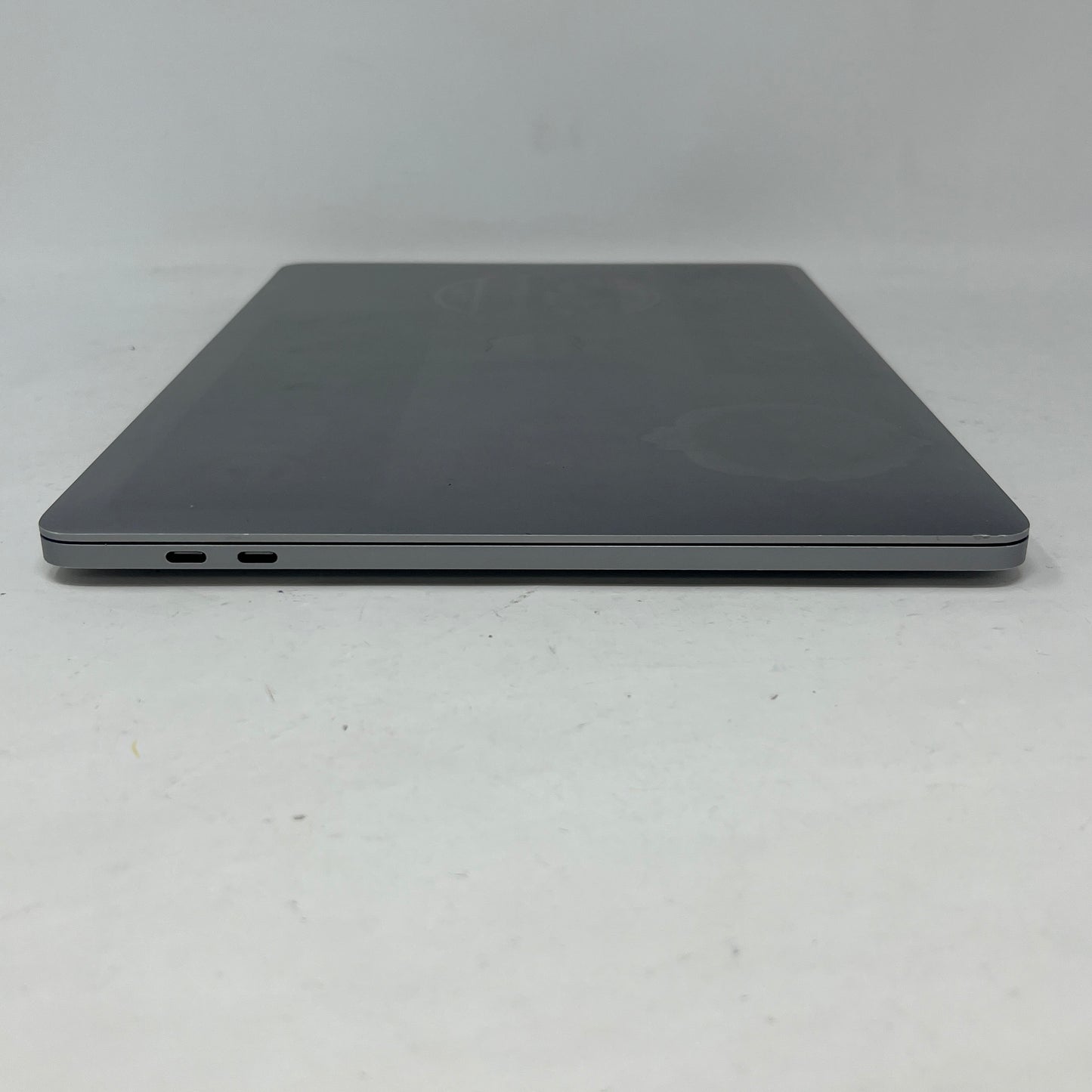 2018 Apple MacBook Pro 13.3" i5 2.3GHz 8GB RAM 250GB SSD Silver A1989