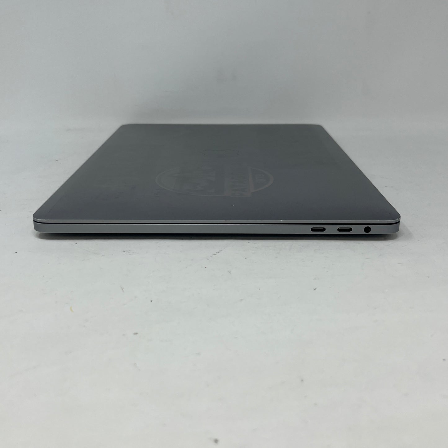 2018 Apple MacBook Pro 13.3" i5 2.3GHz 8GB RAM 250GB SSD Silver A1989