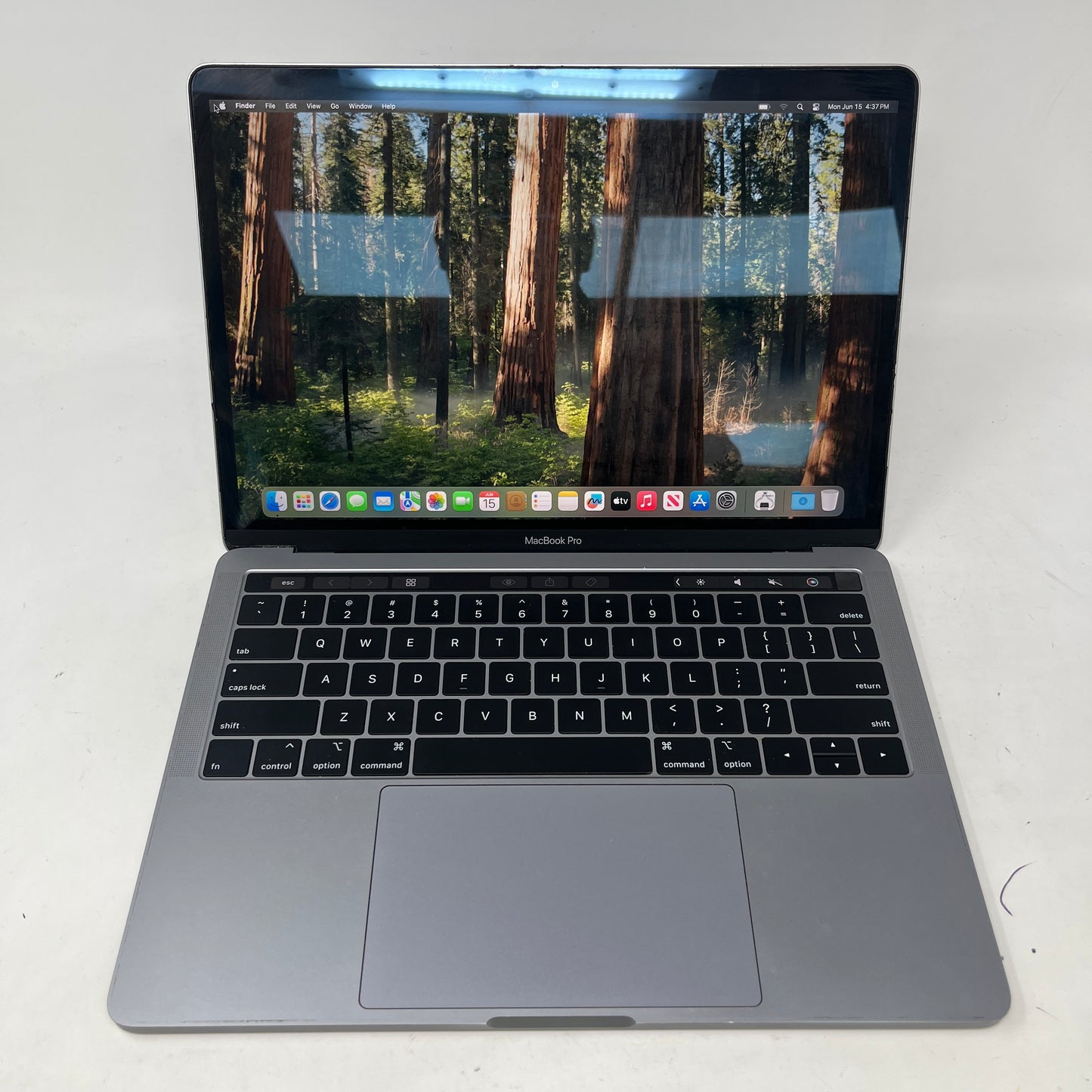 2018 Apple MacBook Pro 13.3" i5 2.3GHz 8GB RAM 250GB SSD Silver A1989