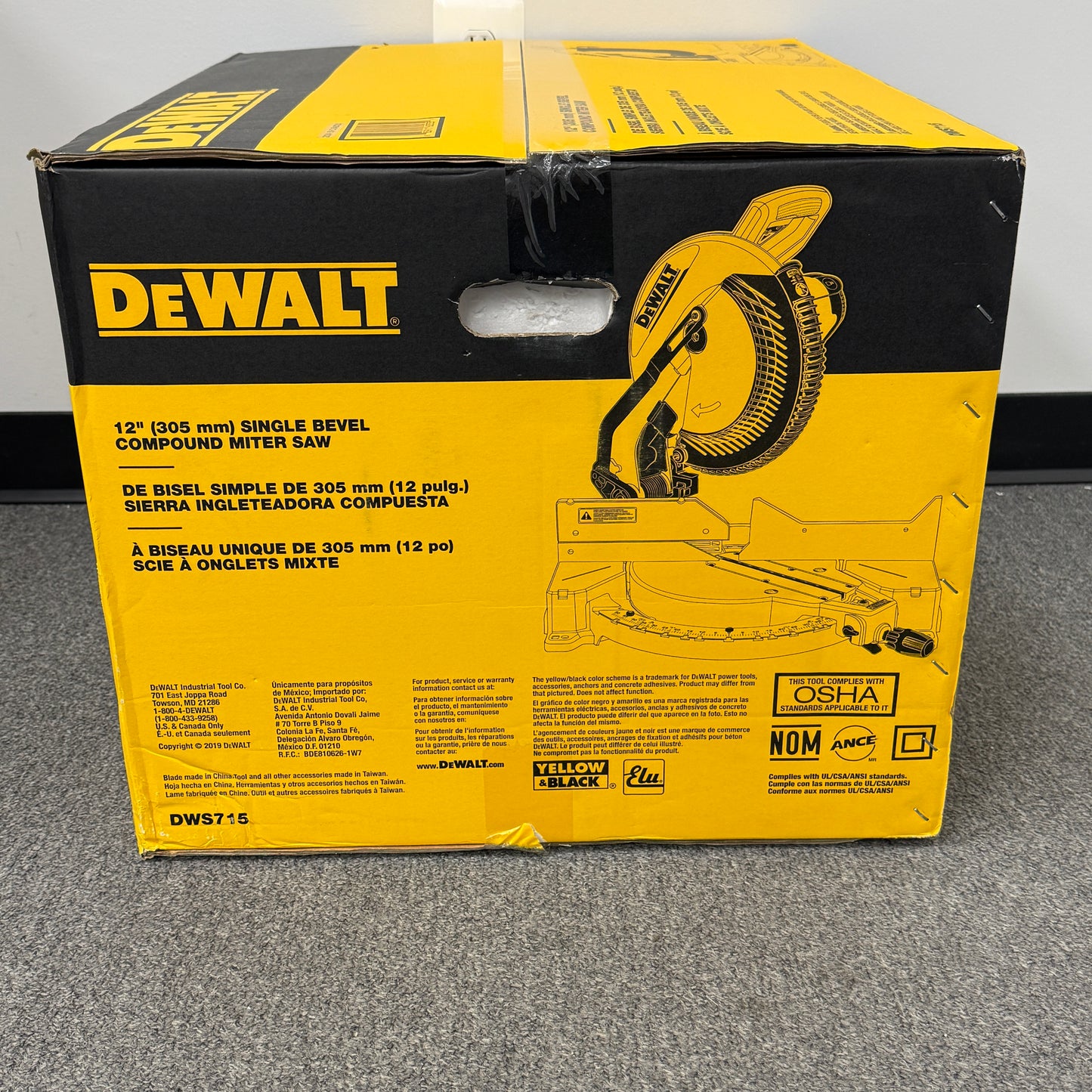 New DeWalt DWS715 120V 12" (305mm) Single Bevel Compound Miter Saw