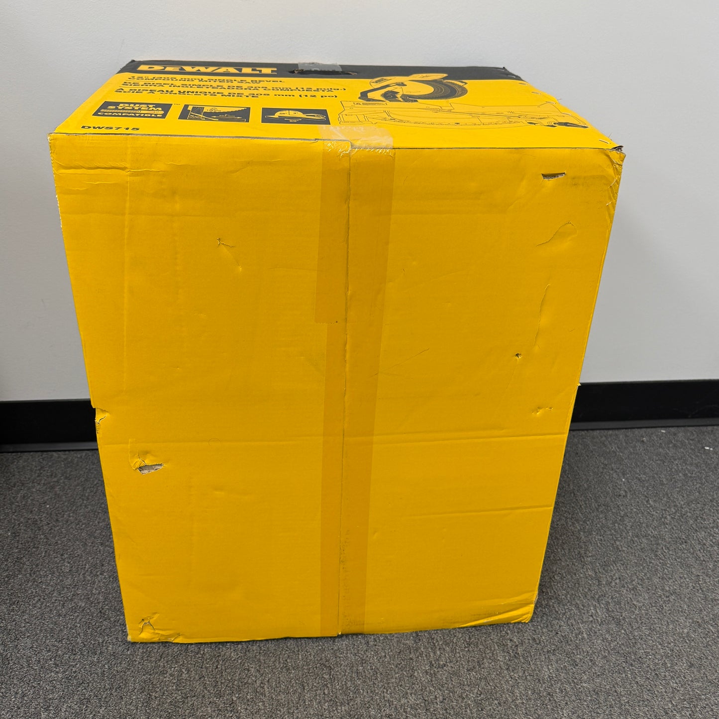 New DeWalt DWS715 120V 12" (305mm) Single Bevel Compound Miter Saw