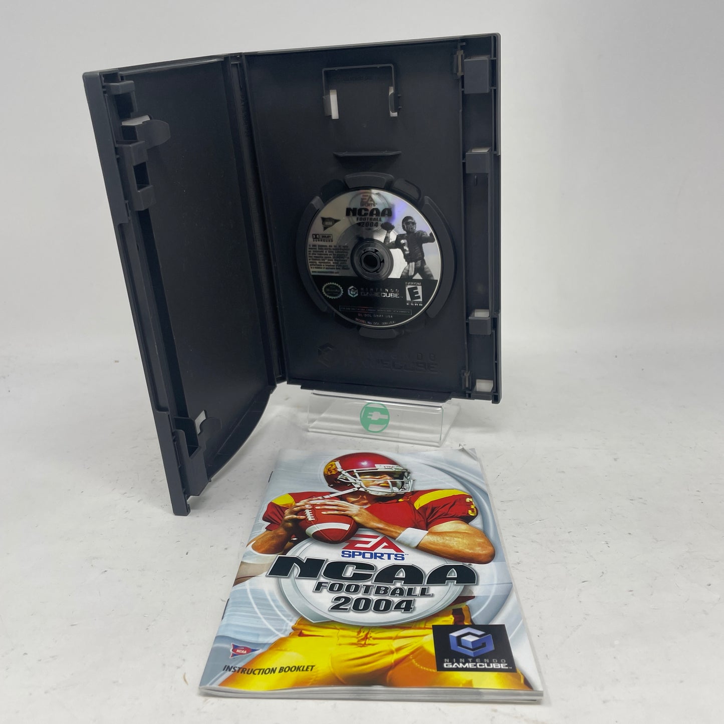 NCAA FOOTBALL 2004 (Nintendo GameCube, 2003)