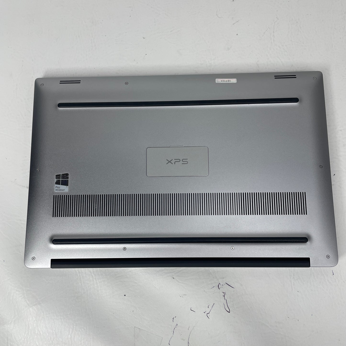 Dell XPS 9560 15.6" i7-7700HQ 2.8GHz 16GB RAM 1TB SSD GeForce GTX 1050
