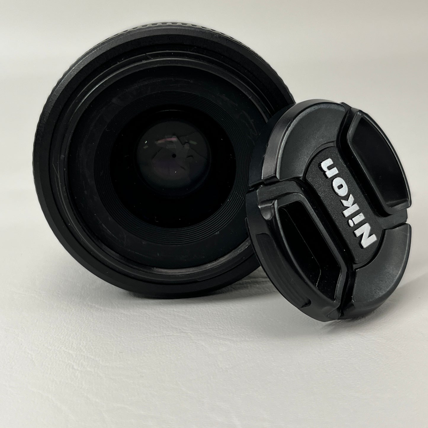 Nikon DX AF-S Nikkor 35mm f/1:1.8 G Prime Lens