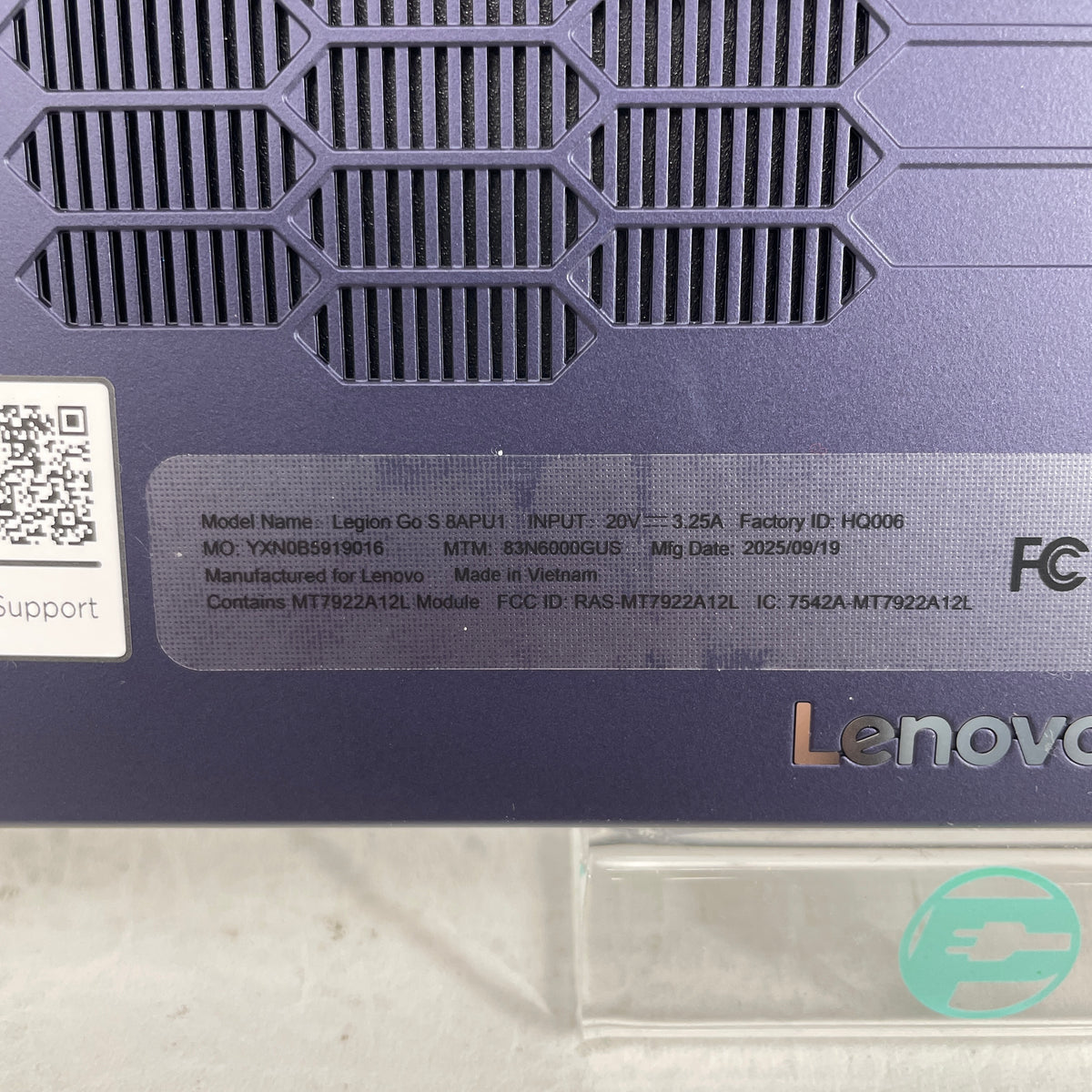 Lenovo Legion Go S 8" AMD Ryzen Z1 Extreme 32GB RAM 1TB Shadow Black 83N60000US