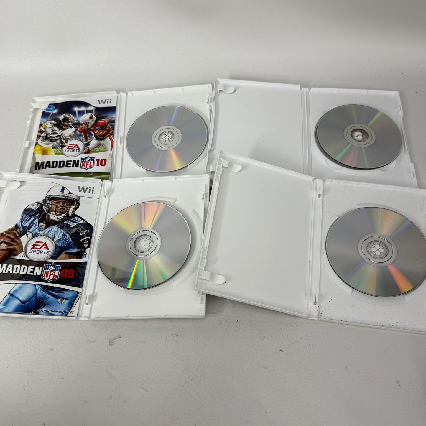 Lot of 4  Games Nintendo Wii 