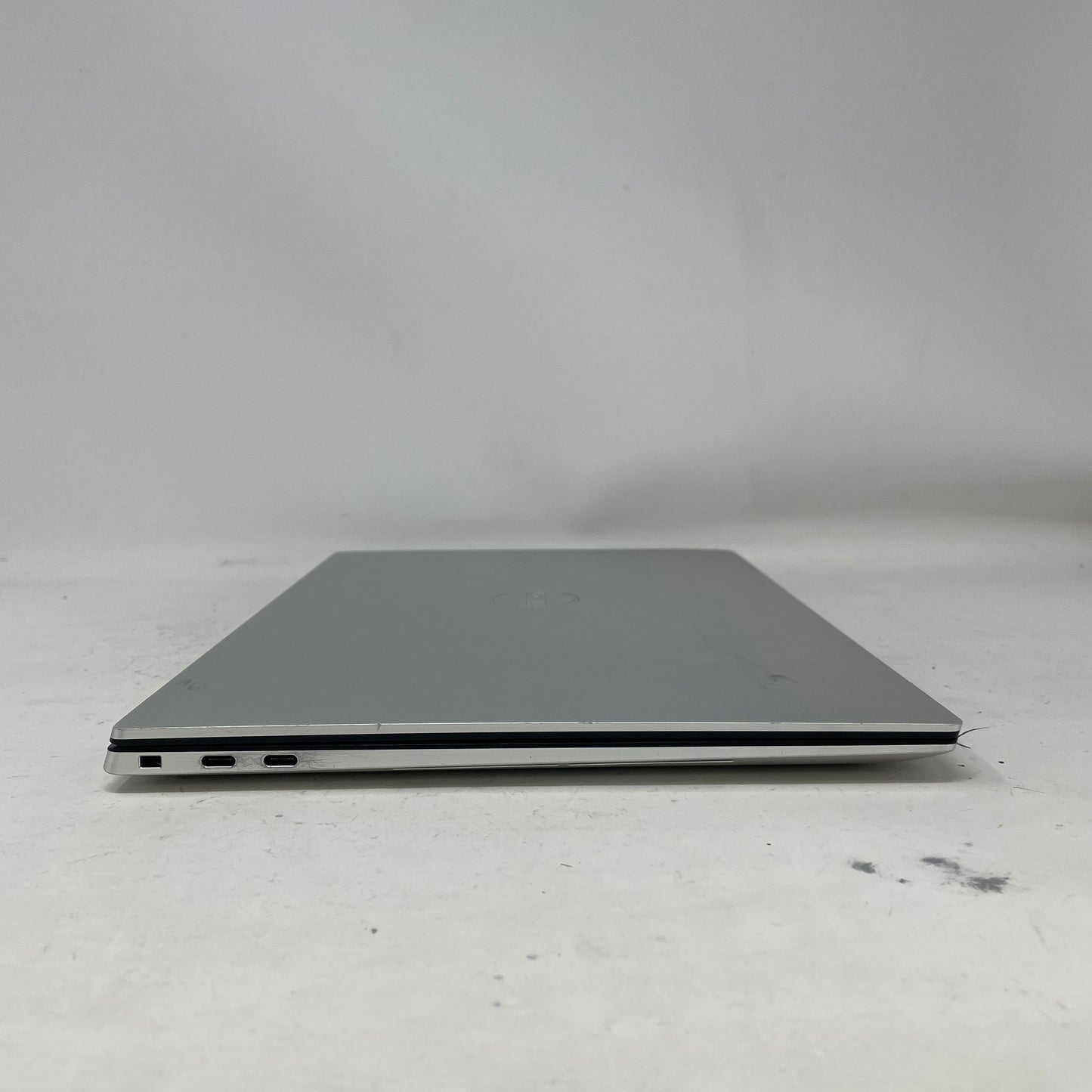 Dell XPS 9510 15.6" i9-11900H 2.5GHz 16GB RAM 1TB SSD GeForce RTX 3050 Ti