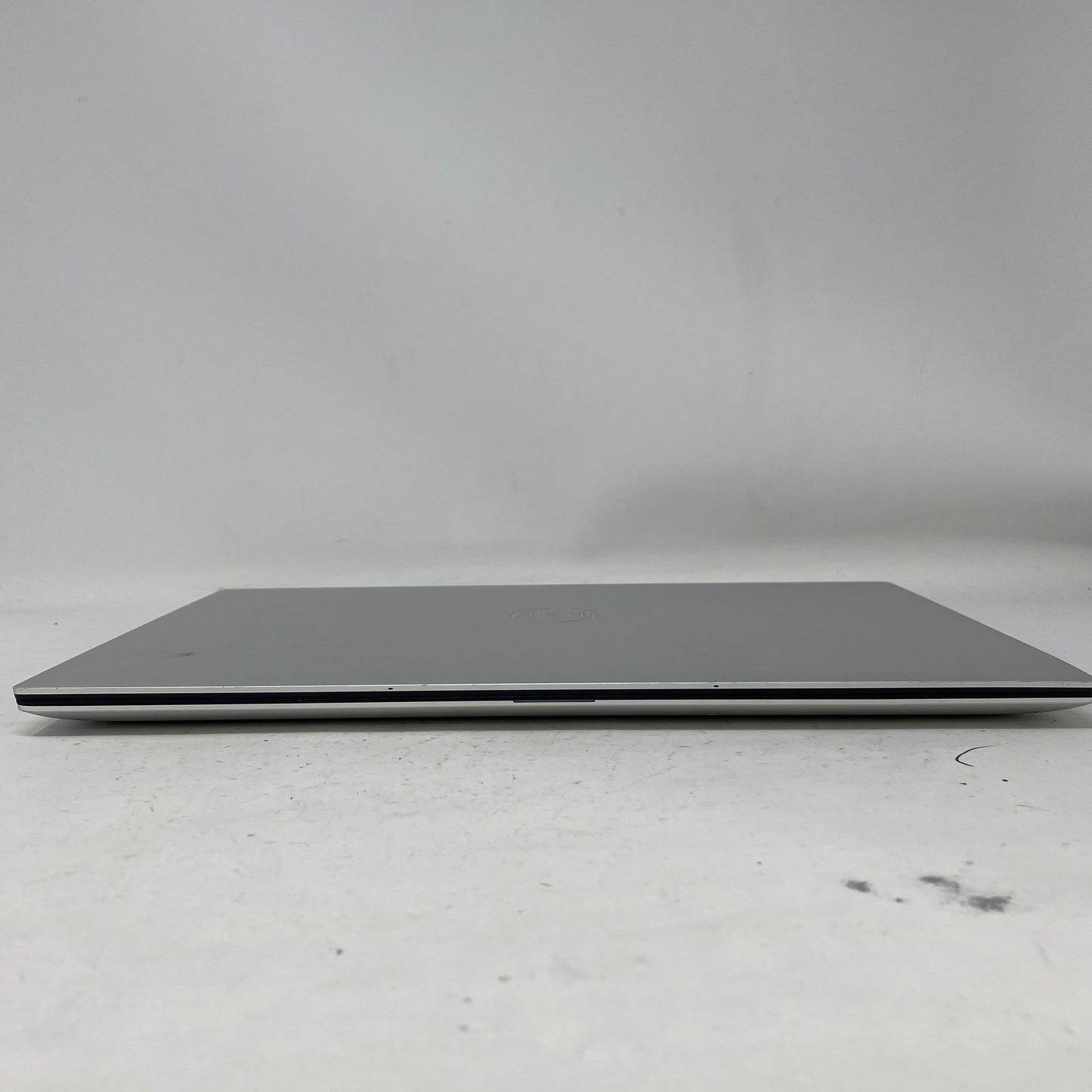 Dell XPS 9510 15.6" i9-11900H 2.5GHz 16GB RAM 1TB SSD GeForce RTX 3050 Ti