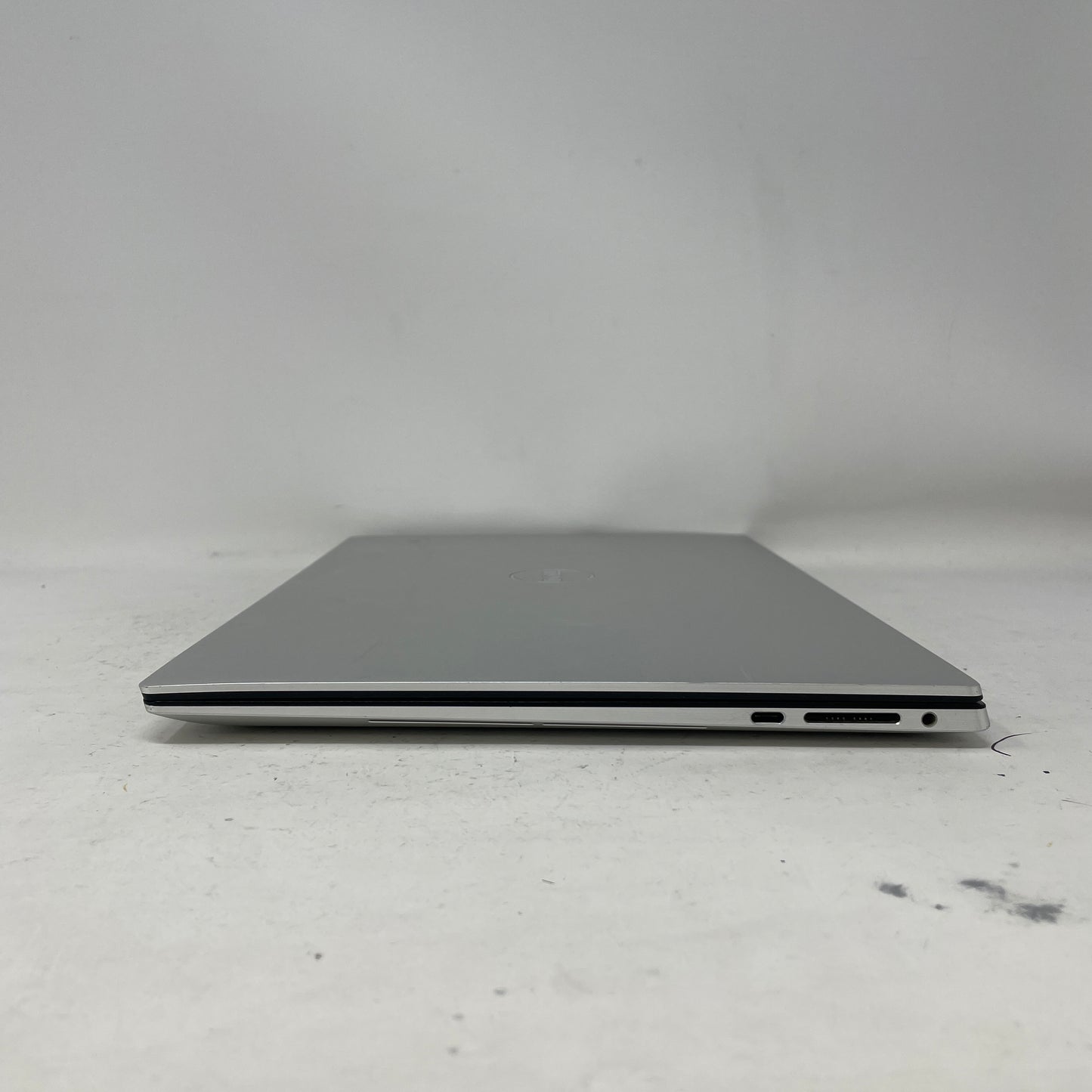 Dell XPS 9510 15.6" i9-11900H 2.5GHz 16GB RAM 1TB SSD GeForce RTX 3050 Ti