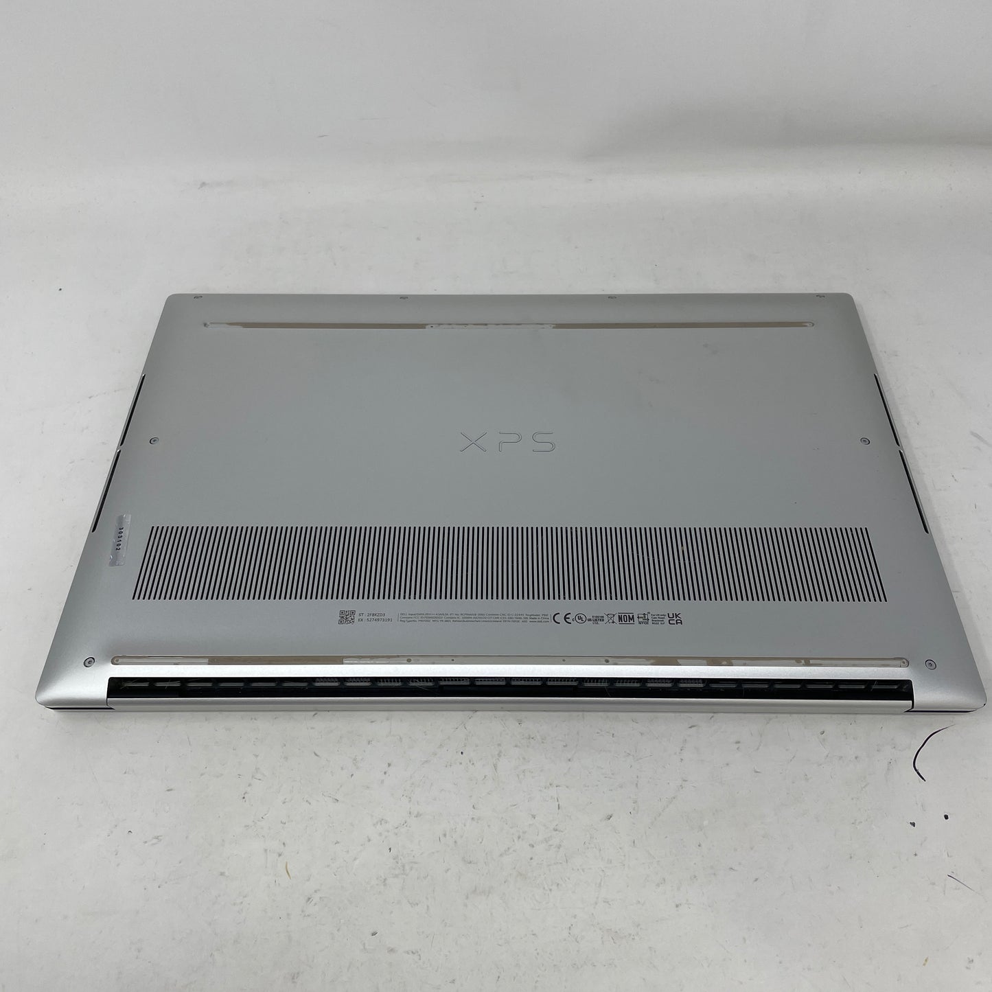 Dell XPS 9510 15.6" i9-11900H 2.5GHz 16GB RAM 1TB SSD GeForce RTX 3050 Ti