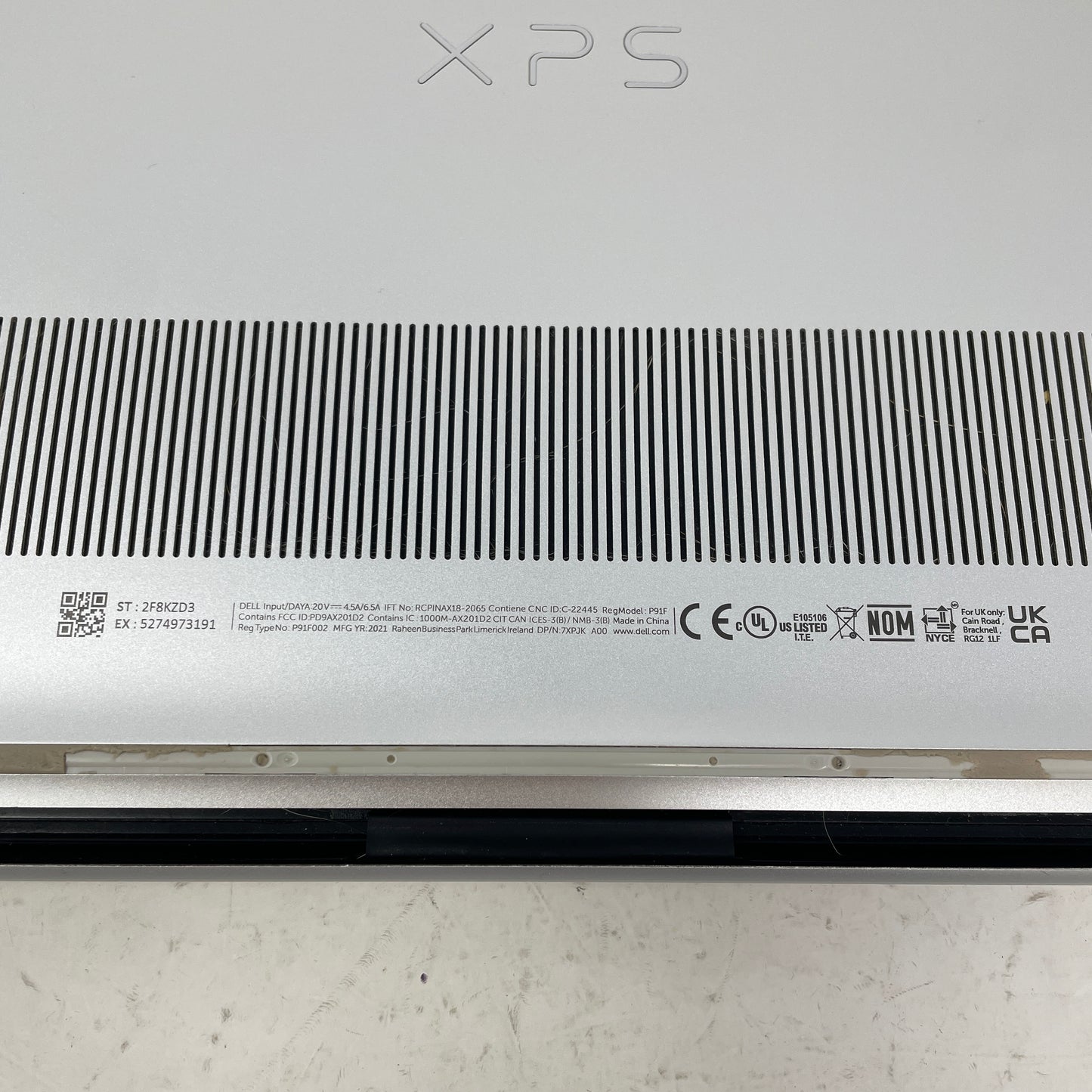 Dell XPS 9510 15.6" i9-11900H 2.5GHz 16GB RAM 1TB SSD GeForce RTX 3050 Ti