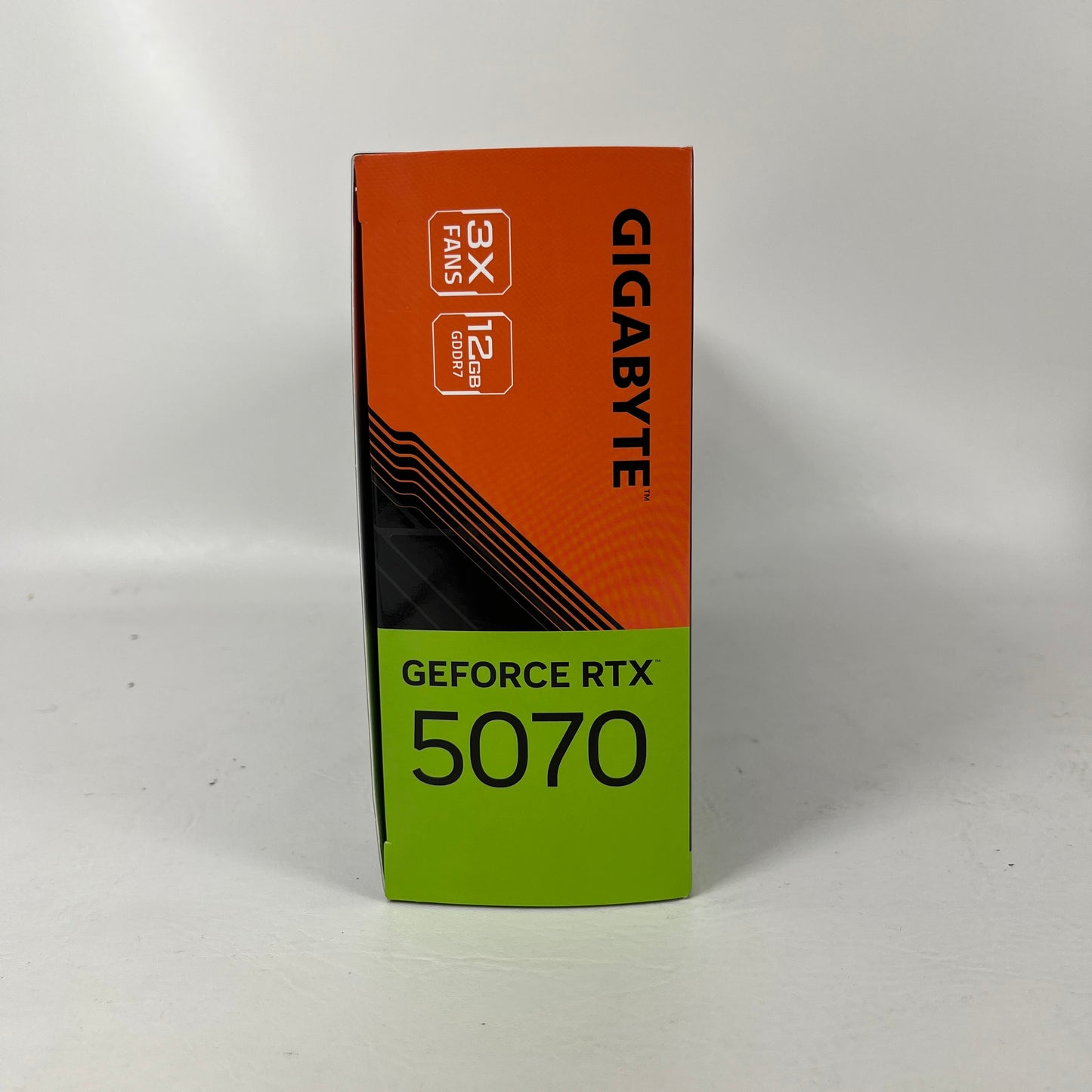 New Gigabyte GeForce RTX 5070 Windforce OC 12GB GDDR7 Graphics Card GV-N5070WF3OC-12GD