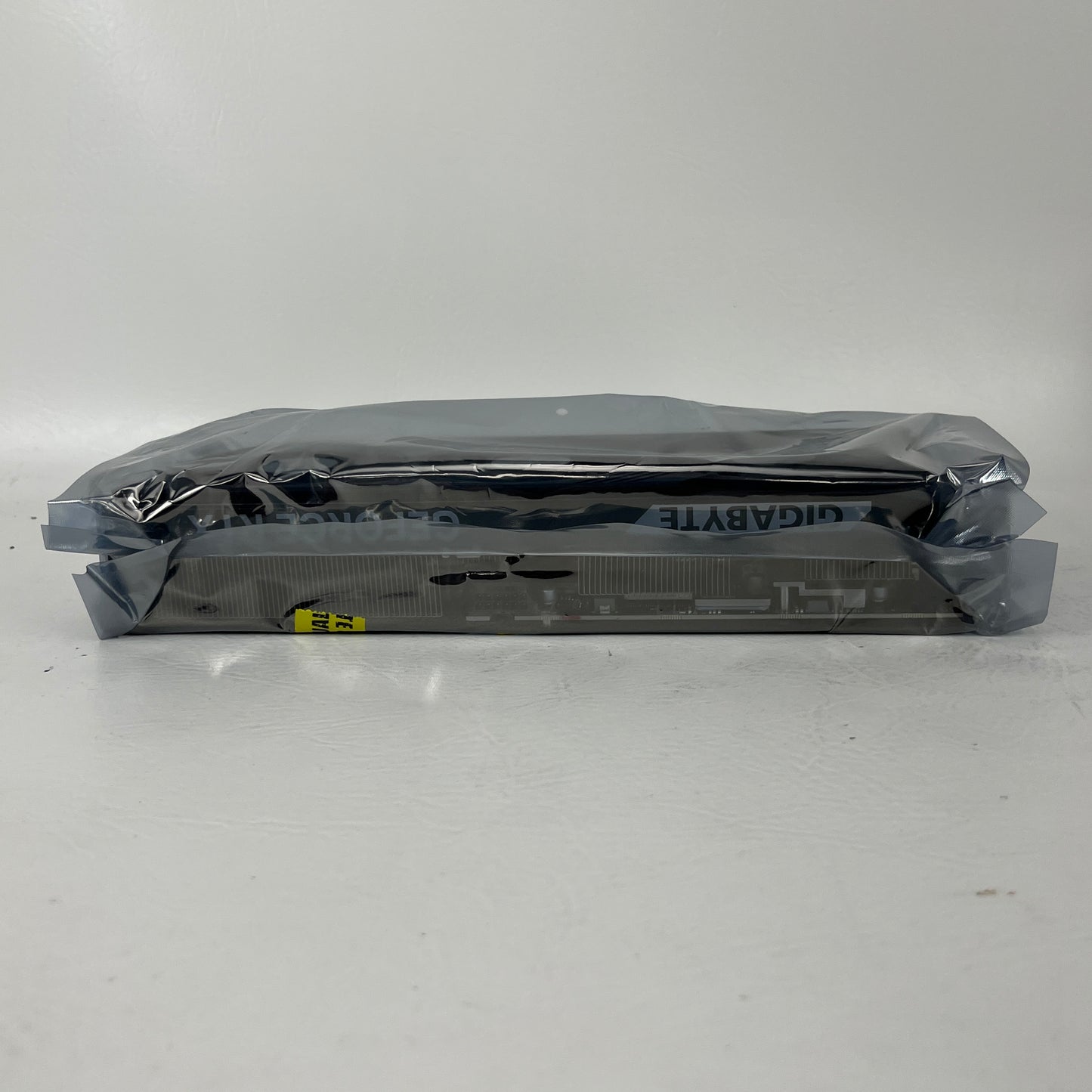 New Gigabyte GeForce RTX 5070 Windforce OC 12GB GDDR7 Graphics Card GV-N5070WF3OC-12GD