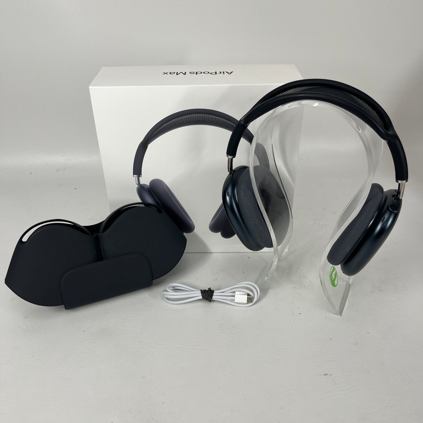 Apple AirPods Max USB-C Wireless Over-Ear Headphones Midnight MWW43AM/A